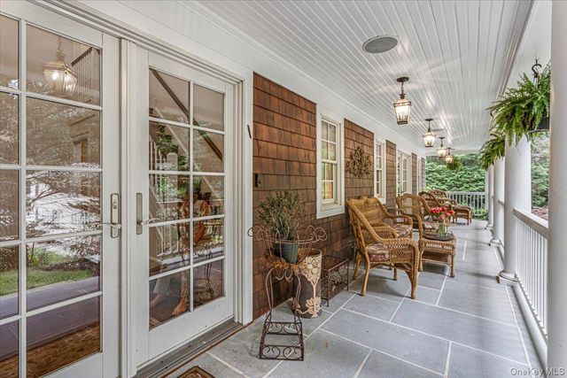 39 Cherry Lane, Syosset, NY 11791