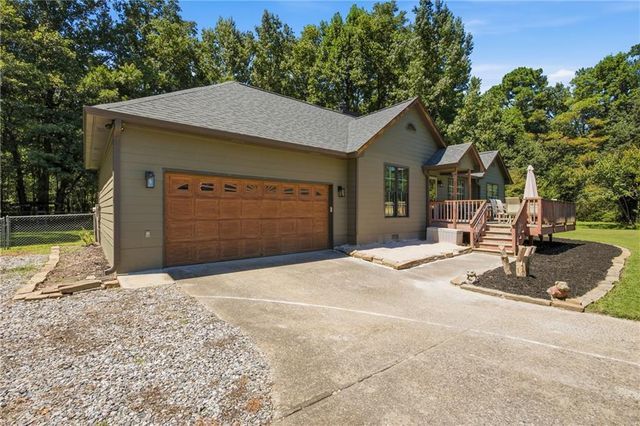 2010 Tomahawk Lane, Cumming, GA 30028