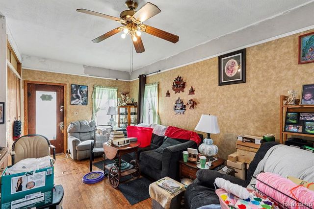 402 S 5th Street, Saint Clair, MI 48079