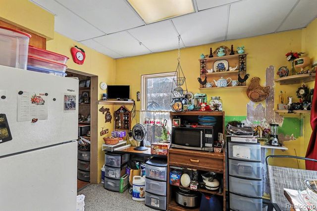 402 S 5th Street, Saint Clair, MI 48079