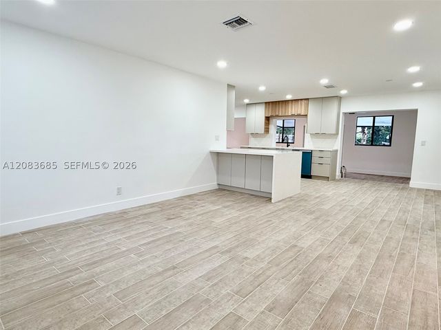2201 N 54th Ave, Hollywood, FL 33021
