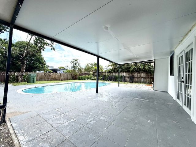 2201 N 54th Ave, Hollywood, FL 33021