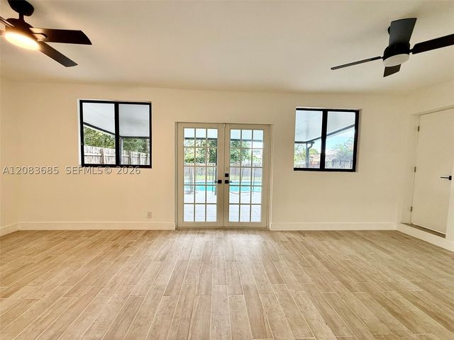 2201 N 54th Ave, Hollywood, FL 33021