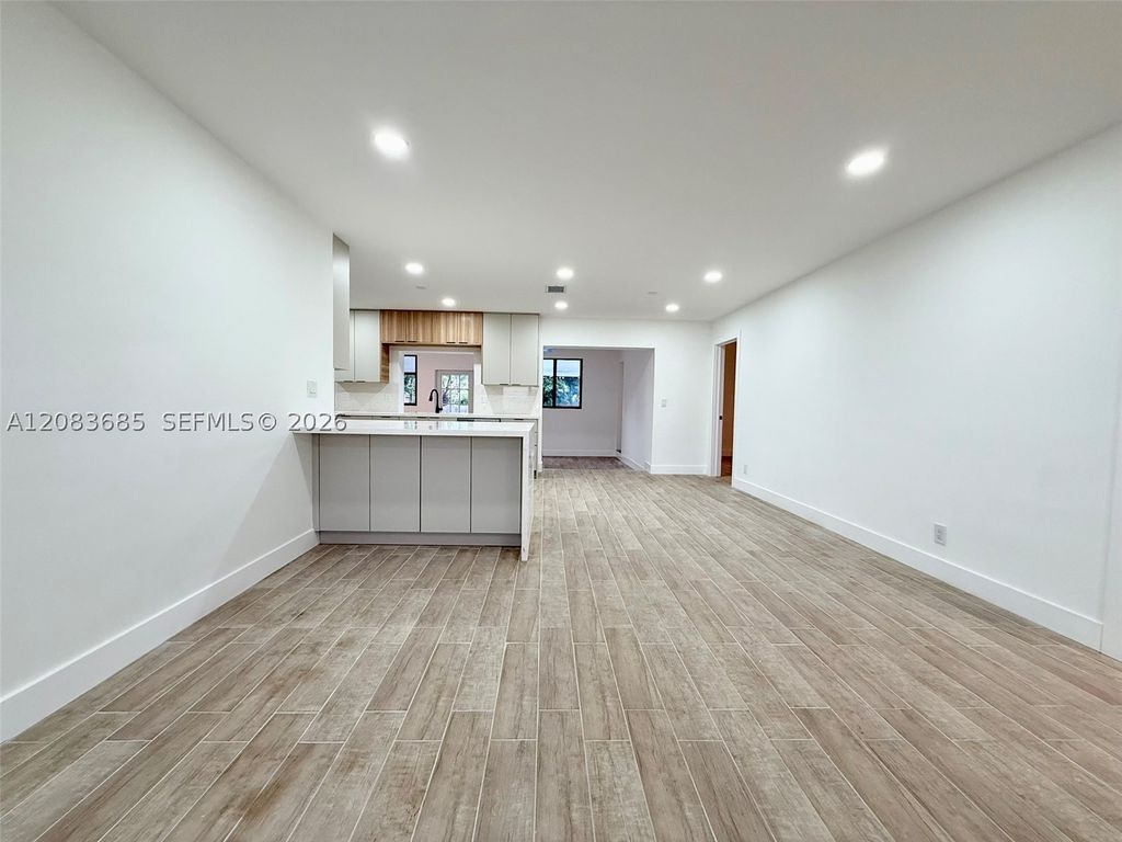 2201 N 54th Ave, Hollywood, FL 33021