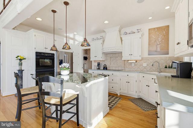 692 GOOSE NECK DR, Lititz, PA 17543