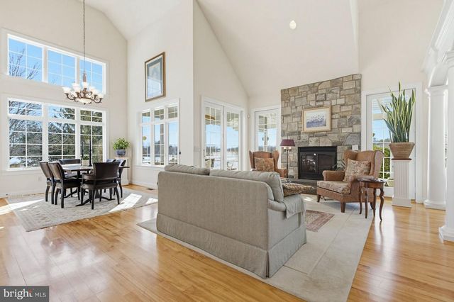 692 GOOSE NECK DR, Lititz, PA 17543