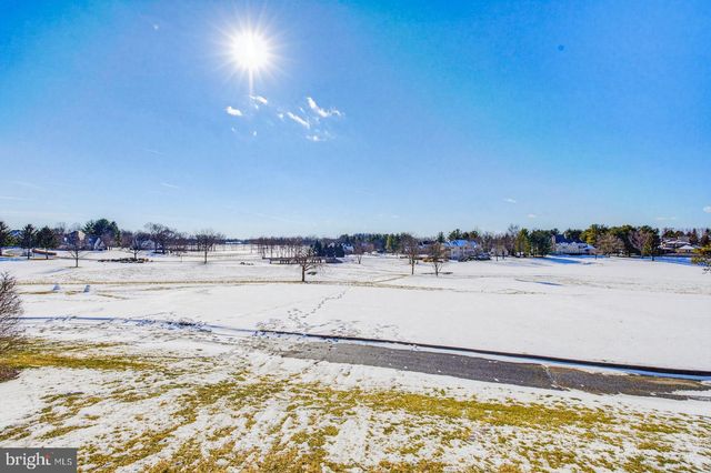 692 GOOSE NECK DR, Lititz, PA 17543