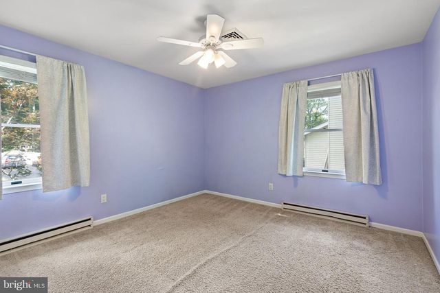 12 GARVEY LN, Newark, DE 19702