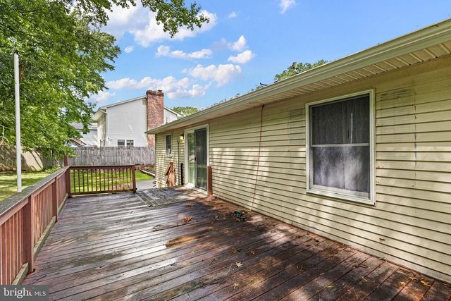 12 GARVEY LN, Newark, DE 19702