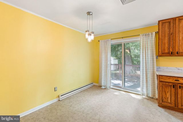 12 GARVEY LN, Newark, DE 19702