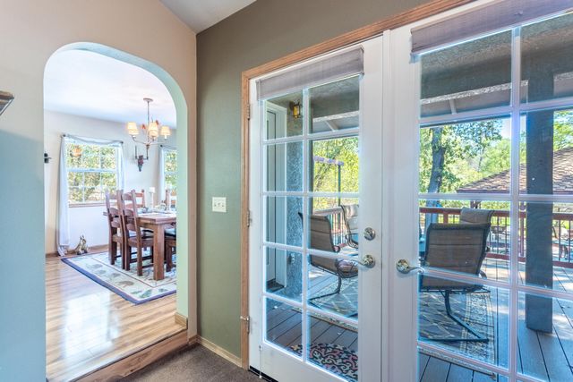 20621 Chipeta Way, Redding, CA 96003