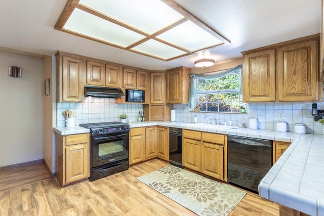 20621 Chipeta Way, Redding, CA 96003