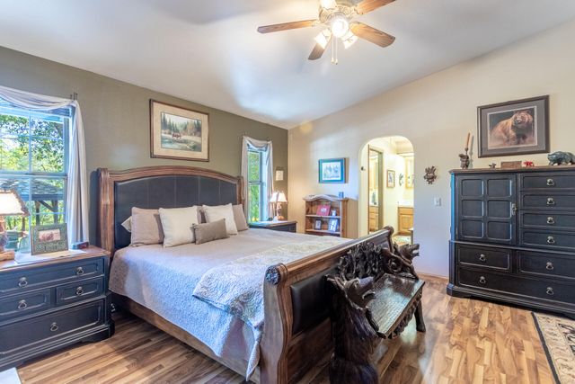 20621 Chipeta Way, Redding, CA 96003