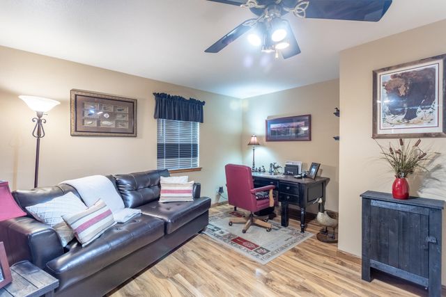 20621 Chipeta Way, Redding, CA 96003