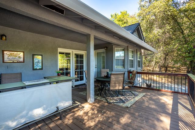 20621 Chipeta Way, Redding, CA 96003