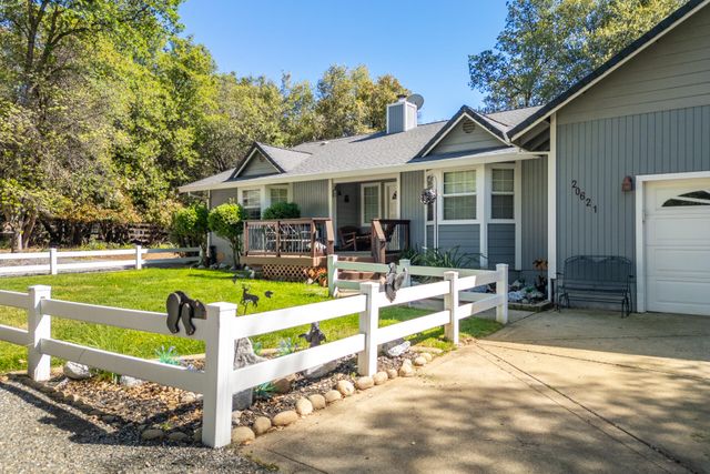 20621 Chipeta Way, Redding, CA 96003