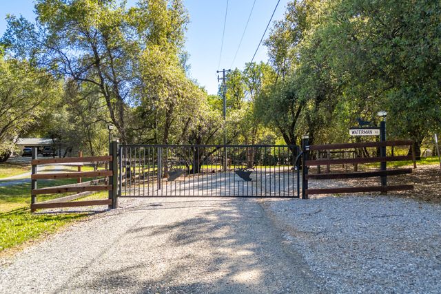 20621 Chipeta Way, Redding, CA 96003