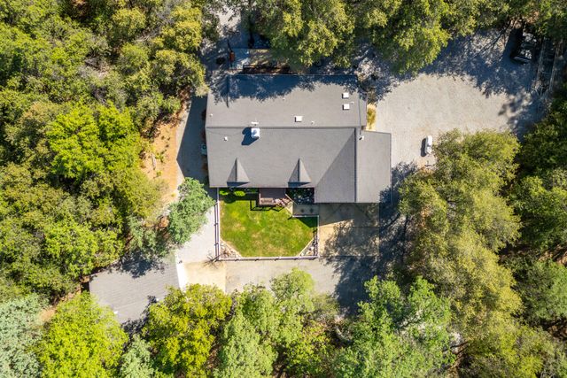 20621 Chipeta Way, Redding, CA 96003