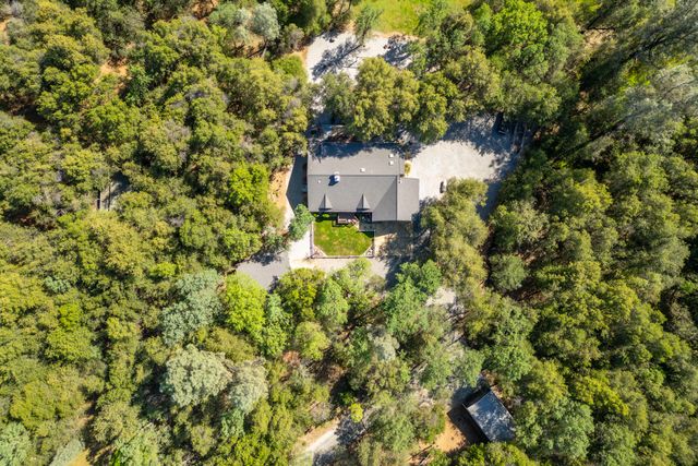 20621 Chipeta Way, Redding, CA 96003