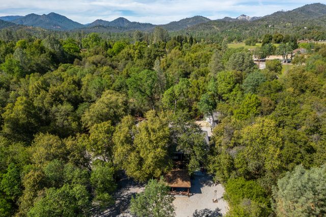 20621 Chipeta Way, Redding, CA 96003