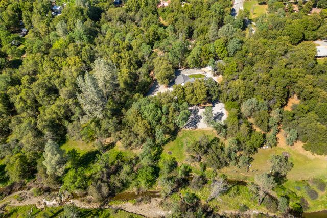 20621 Chipeta Way, Redding, CA 96003