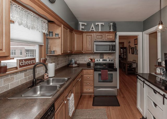 1811 34th Street, Rock Island, IL 61201