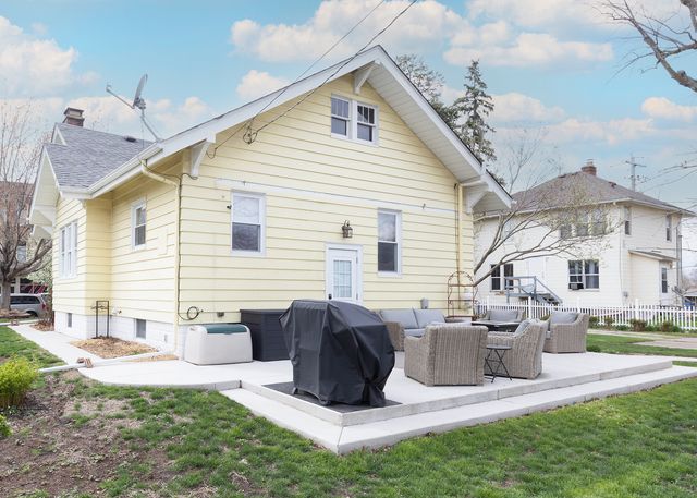 1811 34th Street, Rock Island, IL 61201