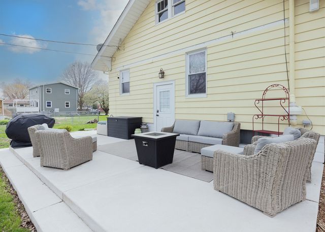1811 34th Street, Rock Island, IL 61201
