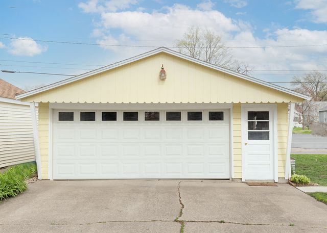 1811 34th Street, Rock Island, IL 61201