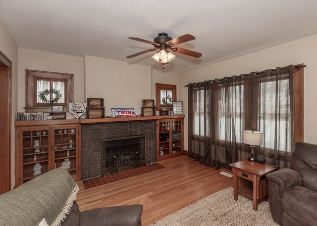 1811 34th Street, Rock Island, IL 61201