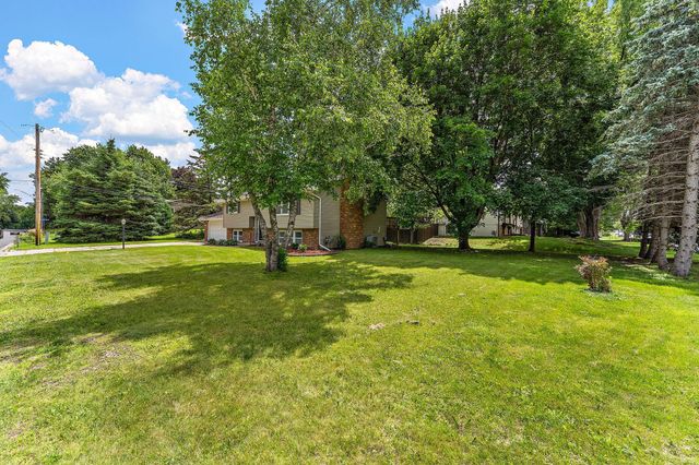 9311 47th Avenue N, New Hope, MN 55428
