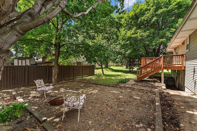 9311 47th Avenue N, New Hope, MN 55428