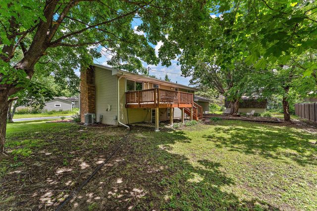 9311 47th Avenue N, New Hope, MN 55428