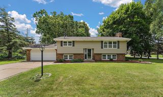 9311 47th Avenue N, New Hope, MN 55428