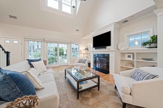 33 Central Avenue 9, Scituate, MA 02066
