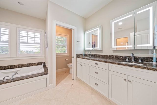 33 Central Avenue 9, Scituate, MA 02066