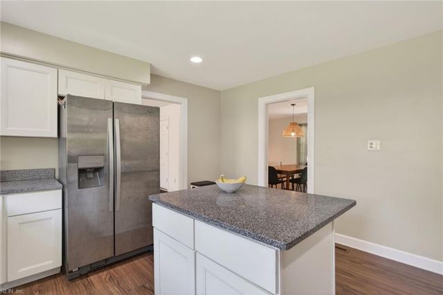 2321 Bidgood DR, Portsmouth, VA 23703