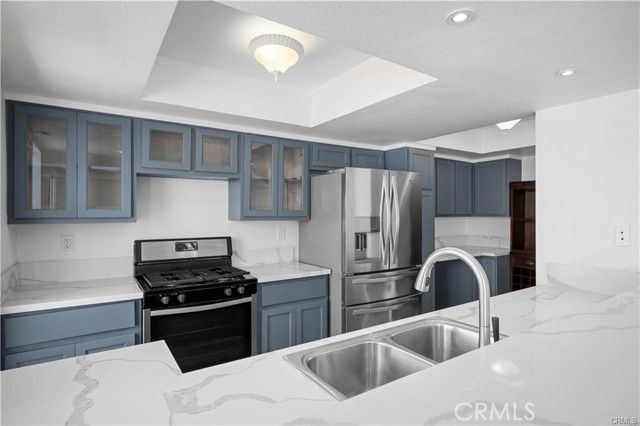 11954 Mayfield Avenue 3, Los Angeles, CA 90049