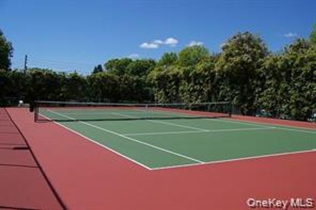 6 Glen Hollow Drive A33, Holtsville, NY 11742