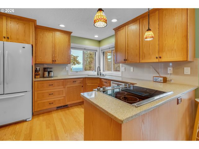 8056 Se 141ST Ave, Portland, OR 97236