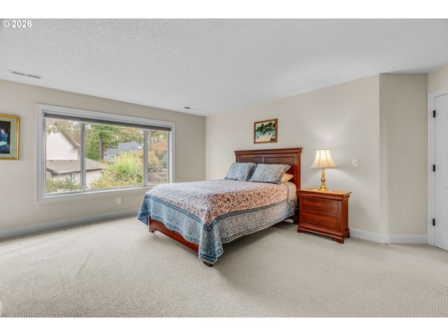 8056 Se 141ST Ave, Portland, OR 97236