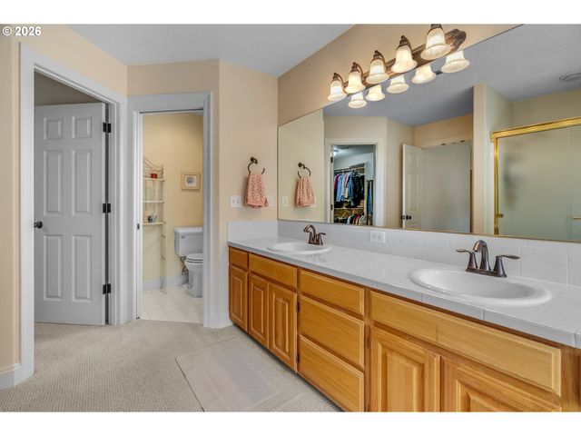 8056 Se 141ST Ave, Portland, OR 97236