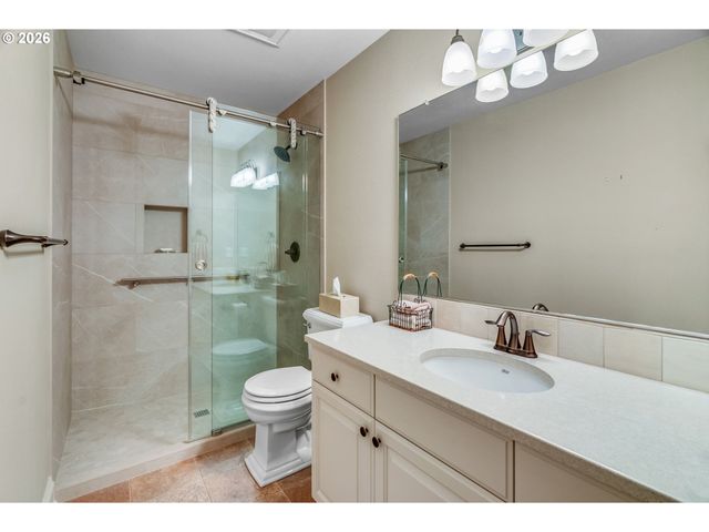 8056 Se 141ST Ave, Portland, OR 97236