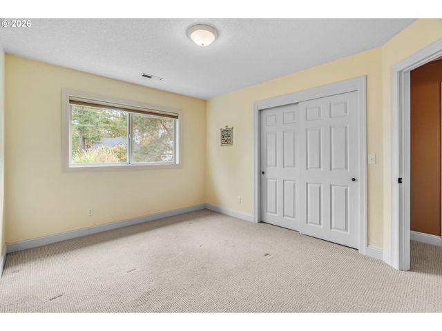 8056 Se 141ST Ave, Portland, OR 97236