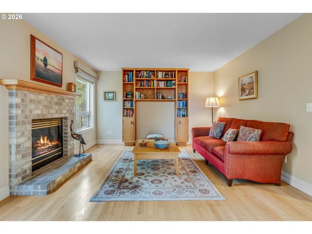 8056 Se 141ST Ave, Portland, OR 97236