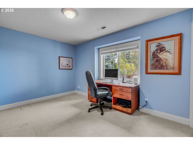 8056 Se 141ST Ave, Portland, OR 97236