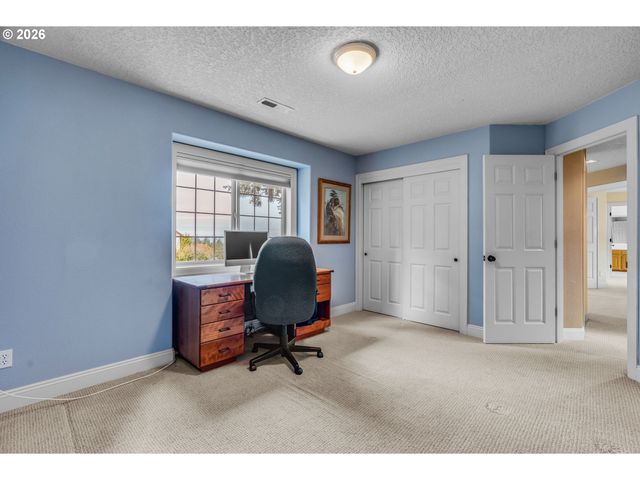 8056 Se 141ST Ave, Portland, OR 97236