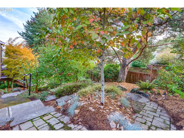 8056 Se 141ST Ave, Portland, OR 97236