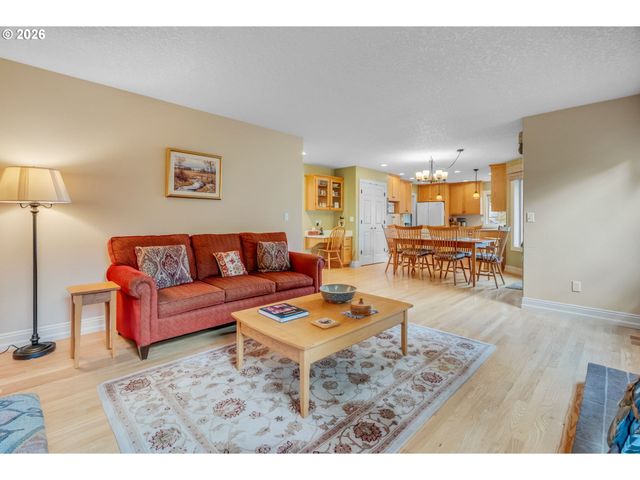 8056 Se 141ST Ave, Portland, OR 97236