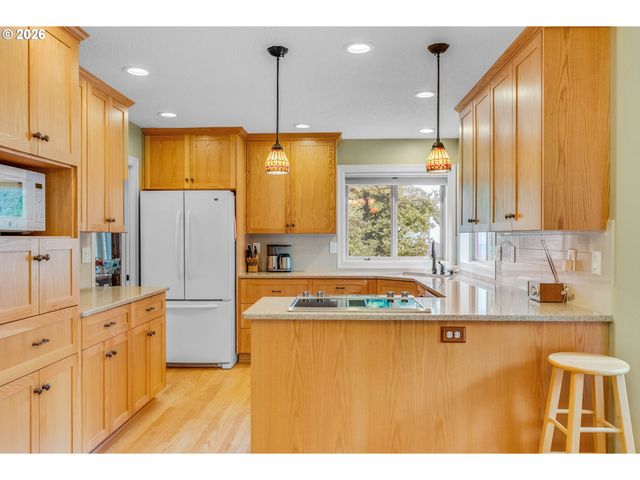 8056 Se 141ST Ave, Portland, OR 97236